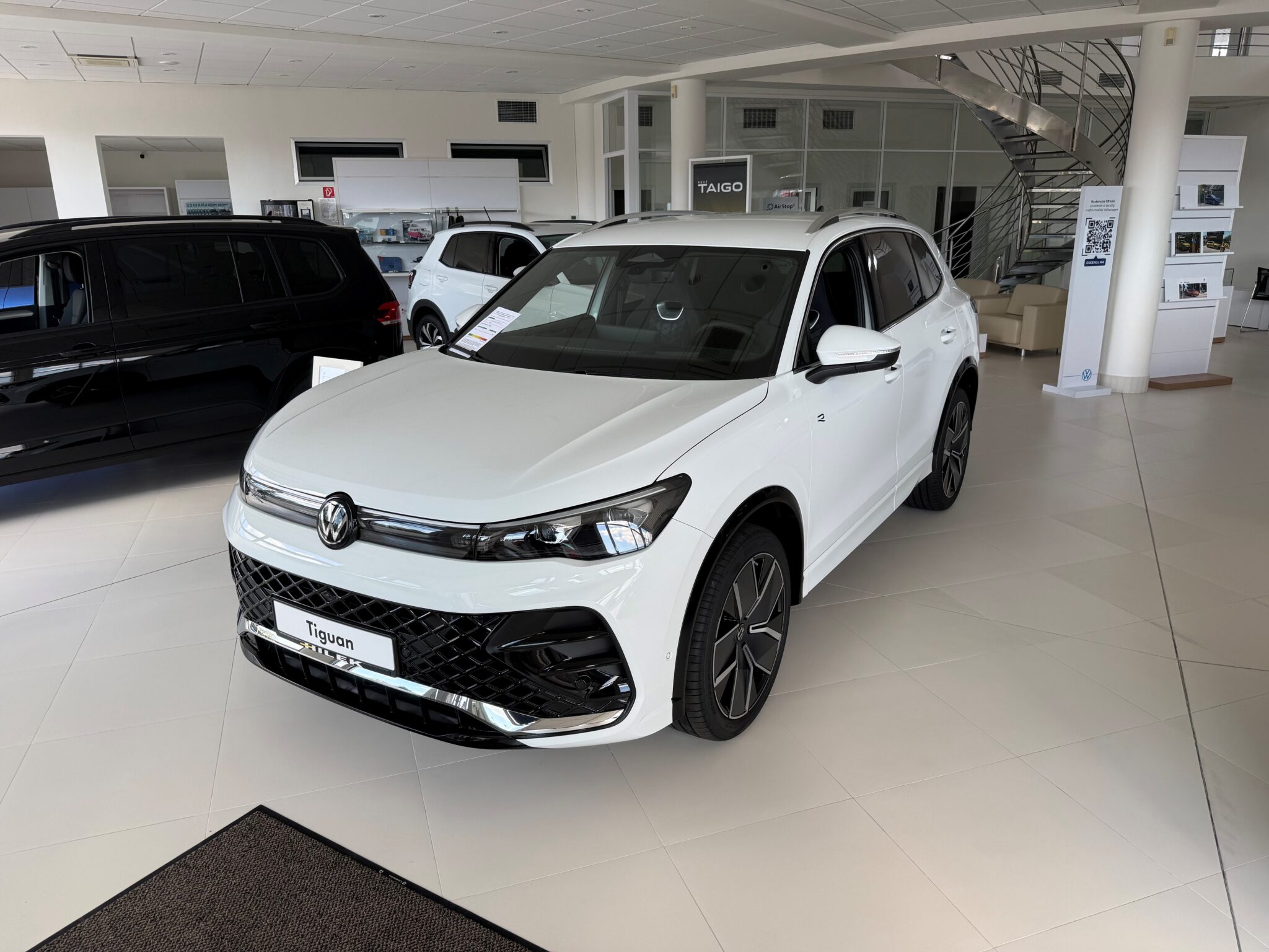 VW Tiguan R-Line Limited 2.0 TDI EVO 4MOTION – 306084