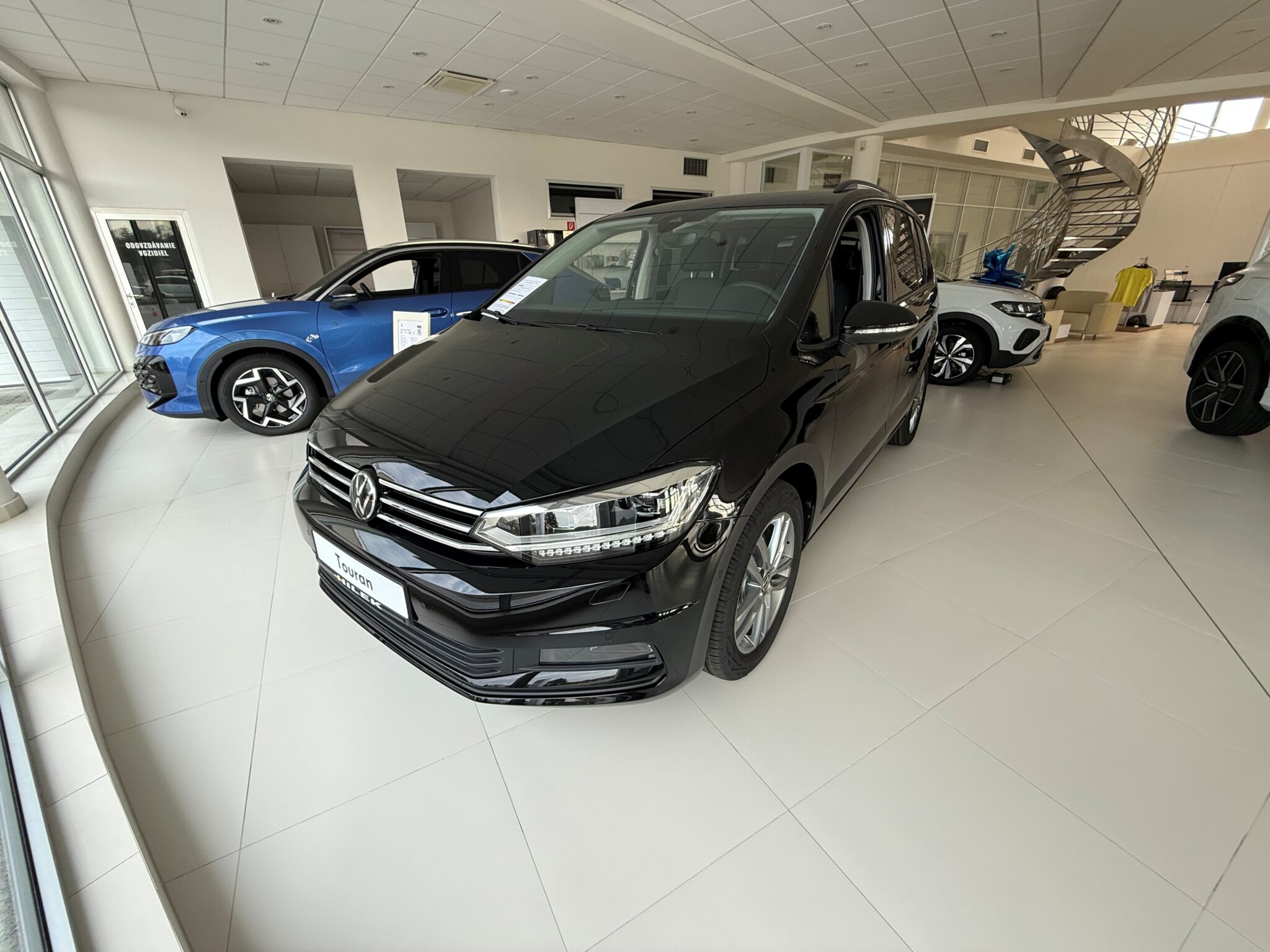 VW Touran Limited 1.5 TSI ACT – 302982