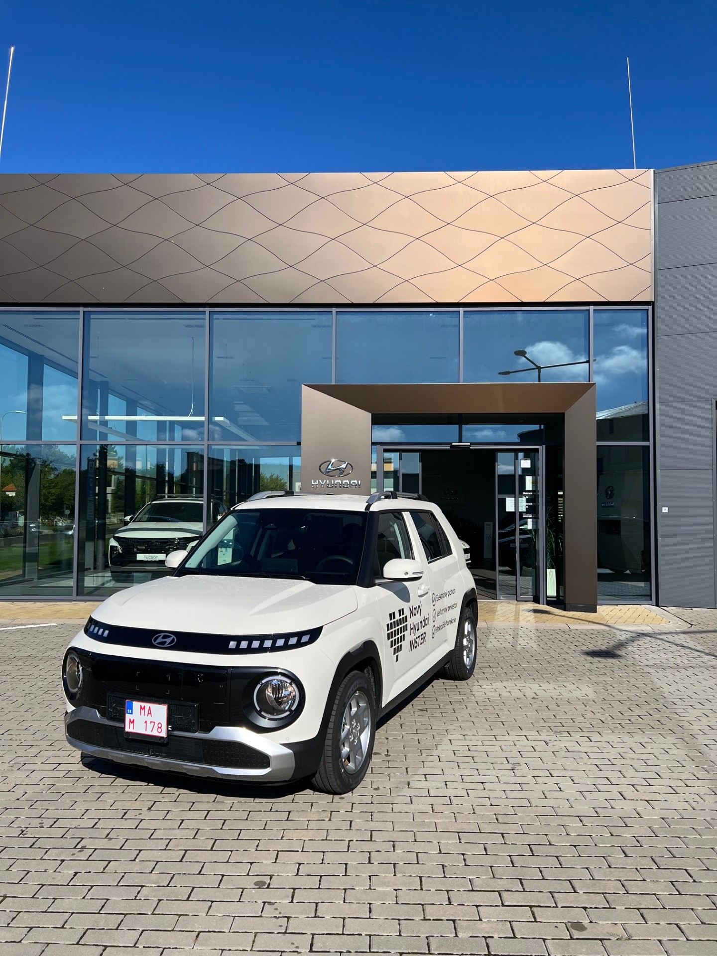 Hyundai INSTER 42 KWH FAMILY