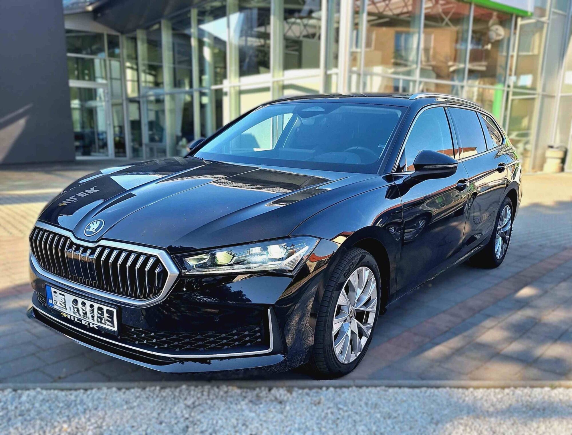 Škoda Superb combi Selection 2.0TDI 110kW 7DSG – r.v.2024 čierna metalíza