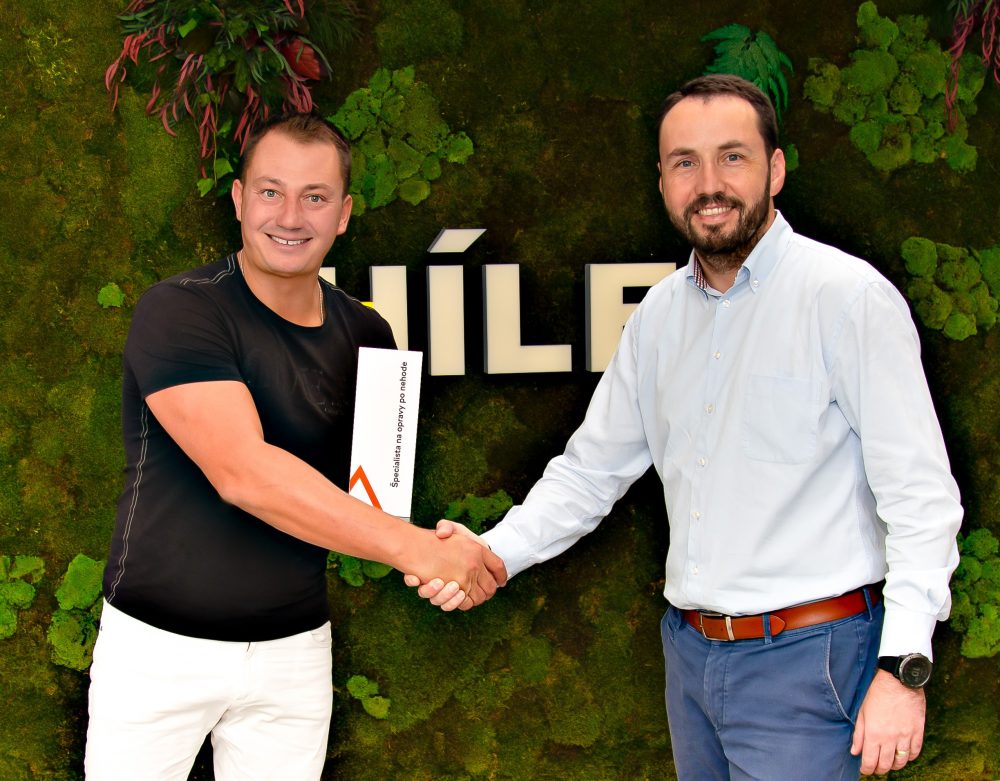 Špecialista opráv po nehode